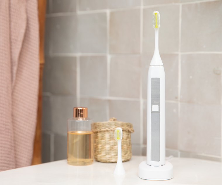 Limpieza a fondo con un cepillo de dientes eléctrico