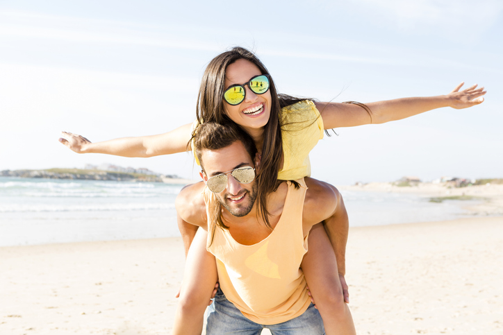 ¿Cómo deben ser las gafas de sol?