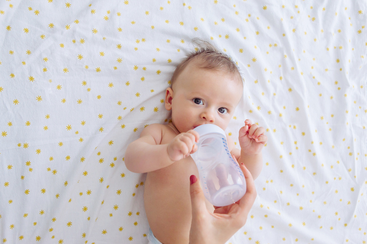 Beneficios del agua para los bebés